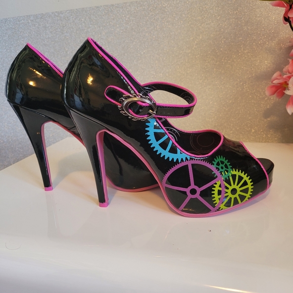 Size 9 Brand New Ellie Steam Punk Heels - Picture 5 of 5